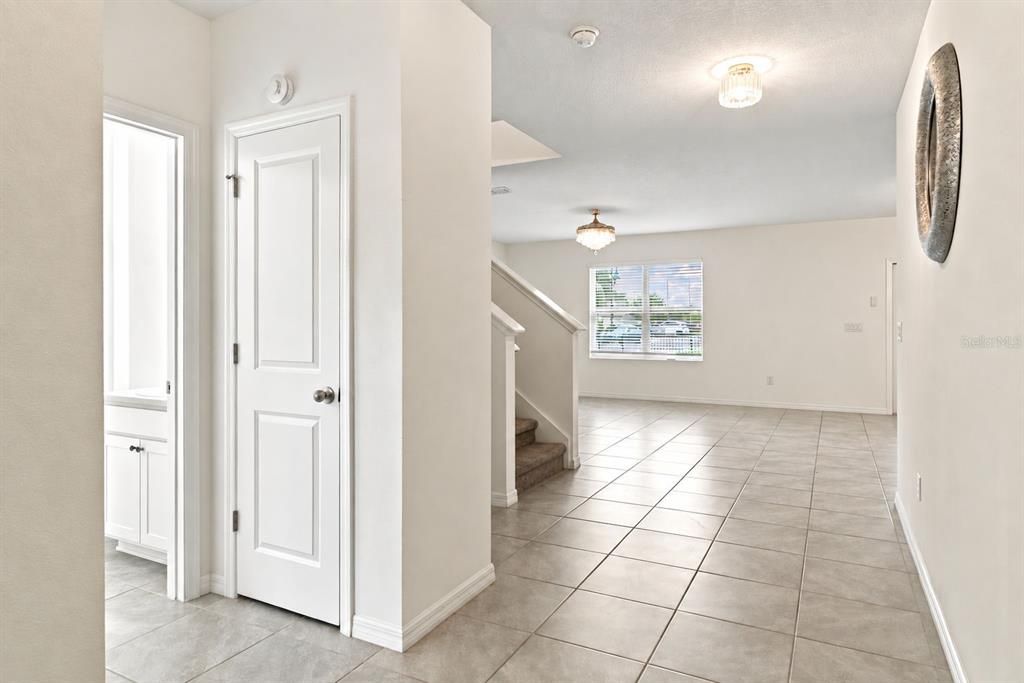 For Sale: $440,000 (5 beds, 3 baths, 2785 Square Feet)