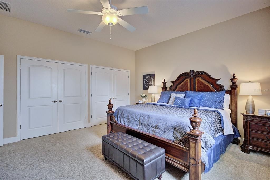 For Sale: $950,000 (4 beds, 4 baths, 3573 Square Feet)