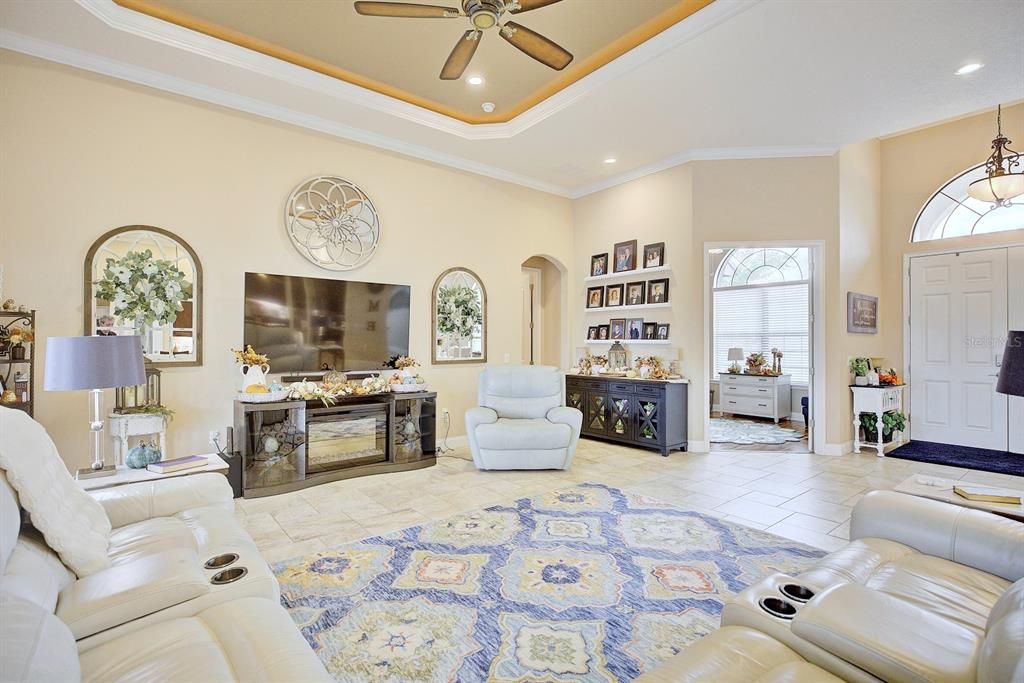 For Sale: $950,000 (4 beds, 4 baths, 3573 Square Feet)