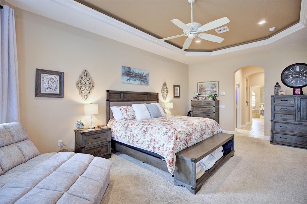 For Sale: $950,000 (4 beds, 4 baths, 3573 Square Feet)