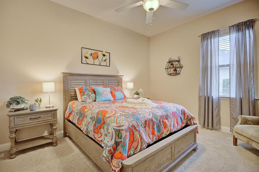 For Sale: $950,000 (4 beds, 4 baths, 3573 Square Feet)
