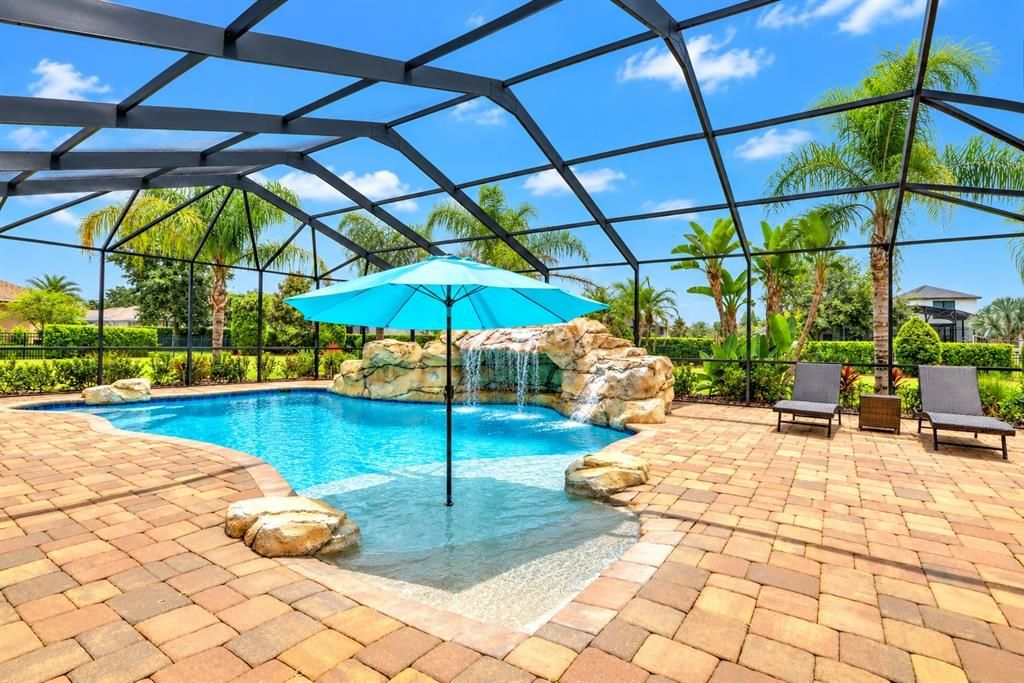 For Sale: $950,000 (4 beds, 4 baths, 3573 Square Feet)