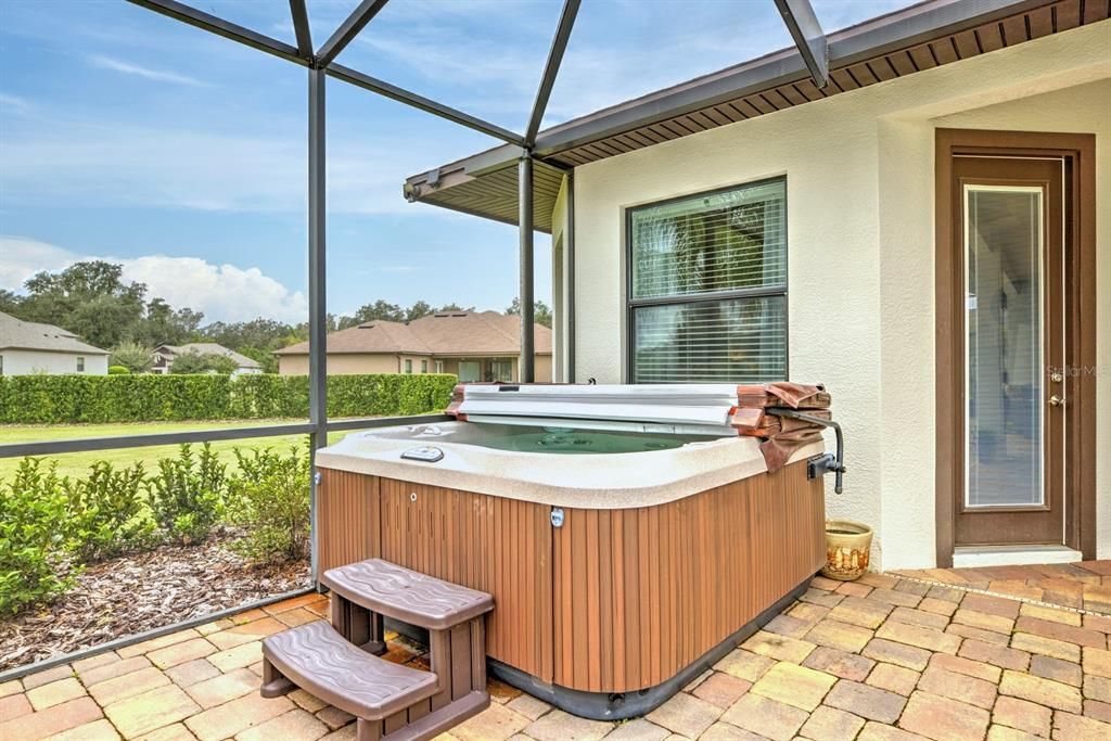 For Sale: $950,000 (4 beds, 4 baths, 3573 Square Feet)