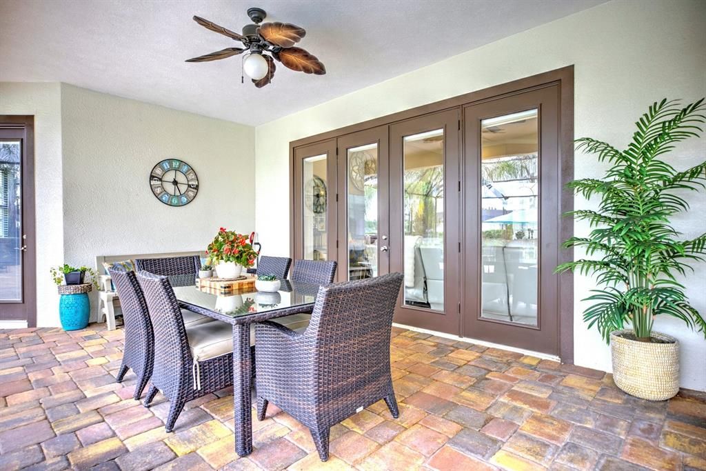 For Sale: $950,000 (4 beds, 4 baths, 3573 Square Feet)