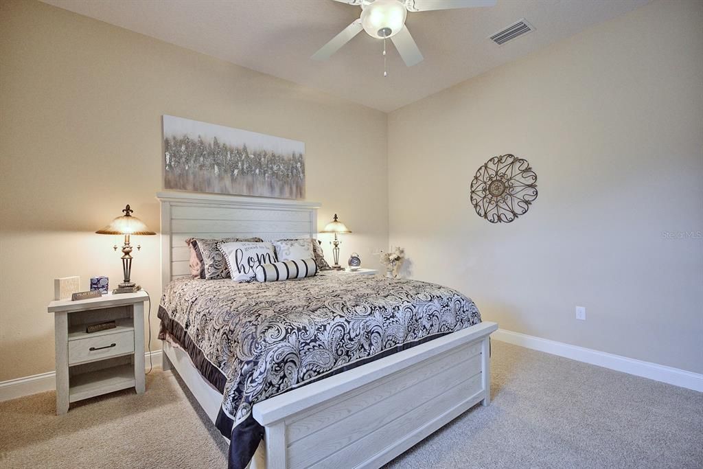 For Sale: $950,000 (4 beds, 4 baths, 3573 Square Feet)