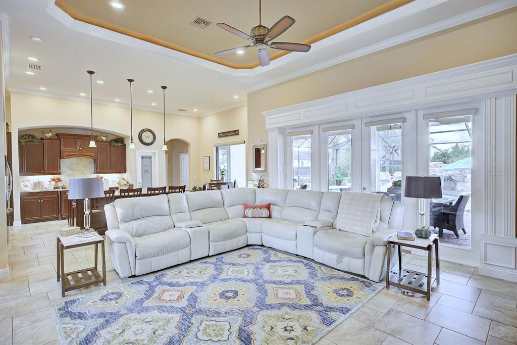For Sale: $950,000 (4 beds, 4 baths, 3573 Square Feet)