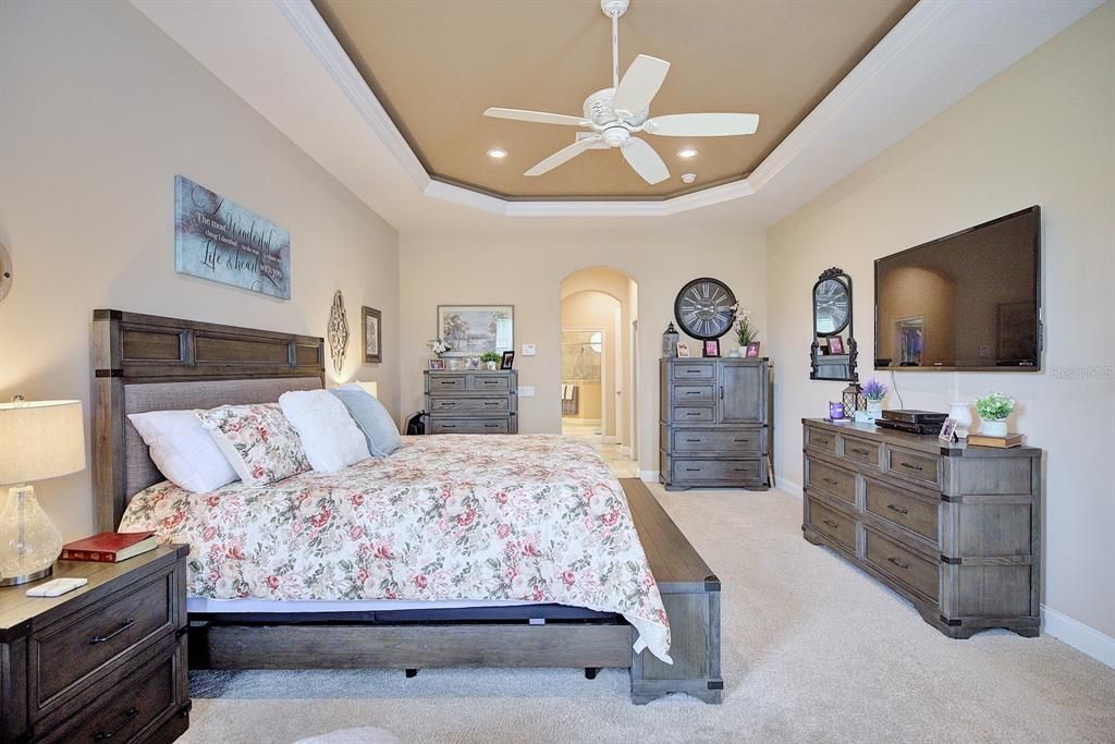 For Sale: $950,000 (4 beds, 4 baths, 3573 Square Feet)
