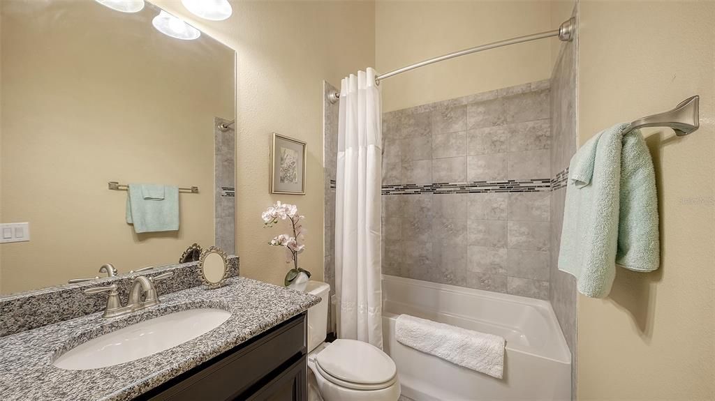 Activo con contrato: $1,150,000 (3 camas, 3 baños, 2862 Pies cuadrados)