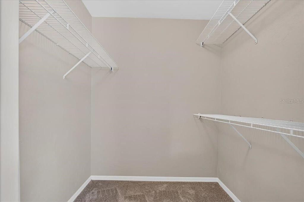 En Venta: $479,900 (3 camas, 2 baños, 2777 Pies cuadrados)