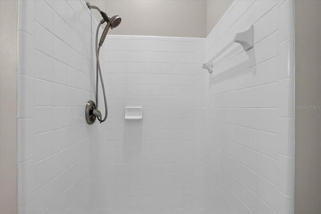 En Venta: $479,900 (3 camas, 2 baños, 2777 Pies cuadrados)