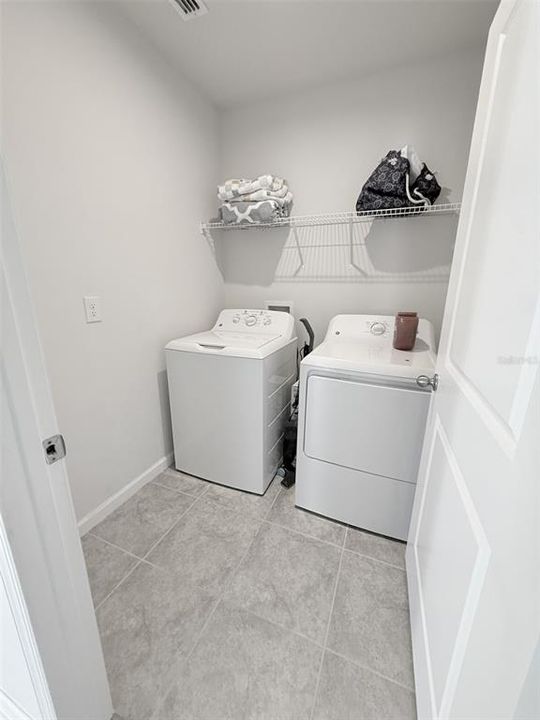 В аренду: $1,850 (3 спален, 2 ванн, 1312 Квадратных фут)