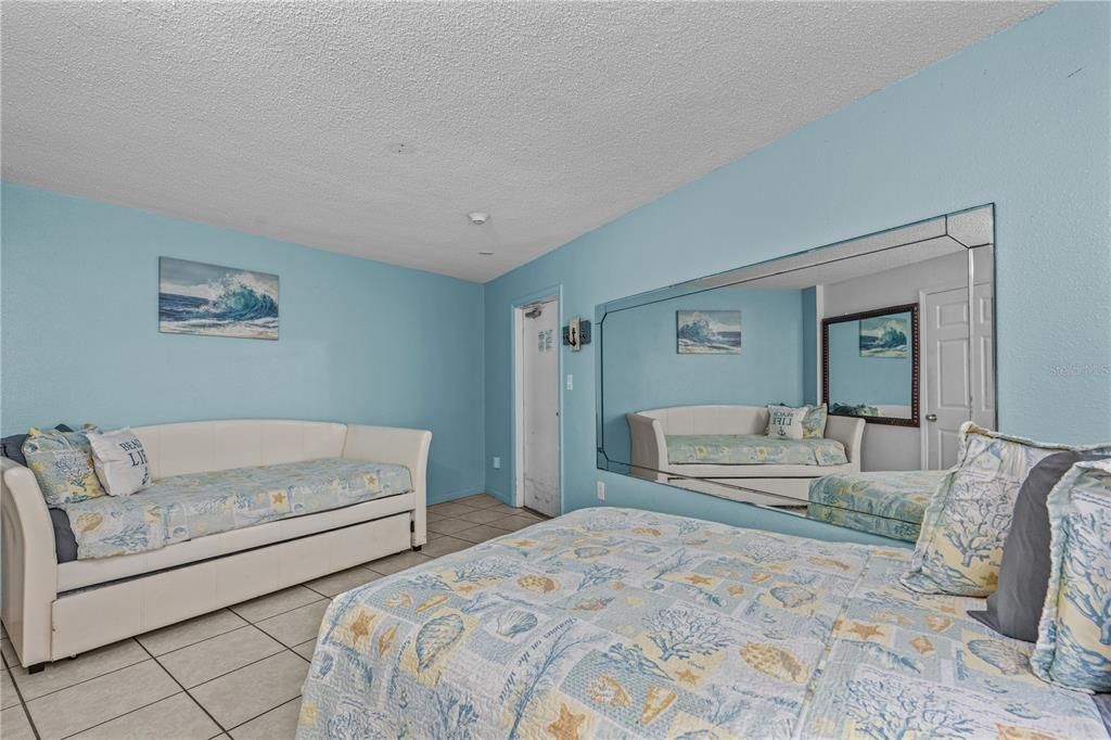 En Venta: $200,000 (2 camas, 1 baños, 744 Pies cuadrados)