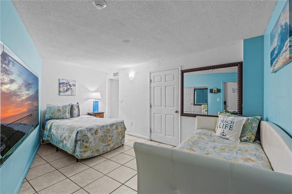 En Venta: $200,000 (2 camas, 1 baños, 744 Pies cuadrados)
