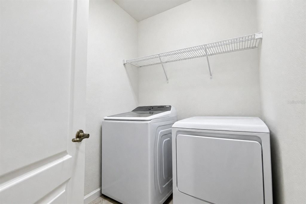 For Sale: $315,000 (3 beds, 2 baths, 1593 Square Feet)