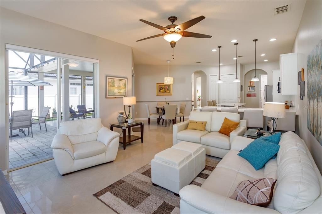 For Sale: $589,000 (4 beds, 3 baths, 2285 Square Feet)