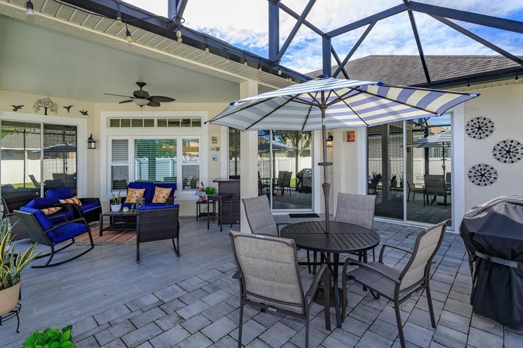 For Sale: $589,000 (4 beds, 3 baths, 2285 Square Feet)