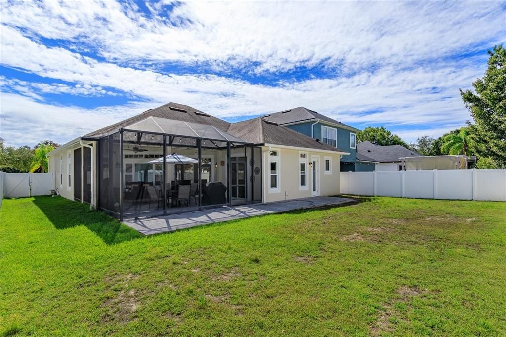 For Sale: $589,000 (4 beds, 3 baths, 2285 Square Feet)