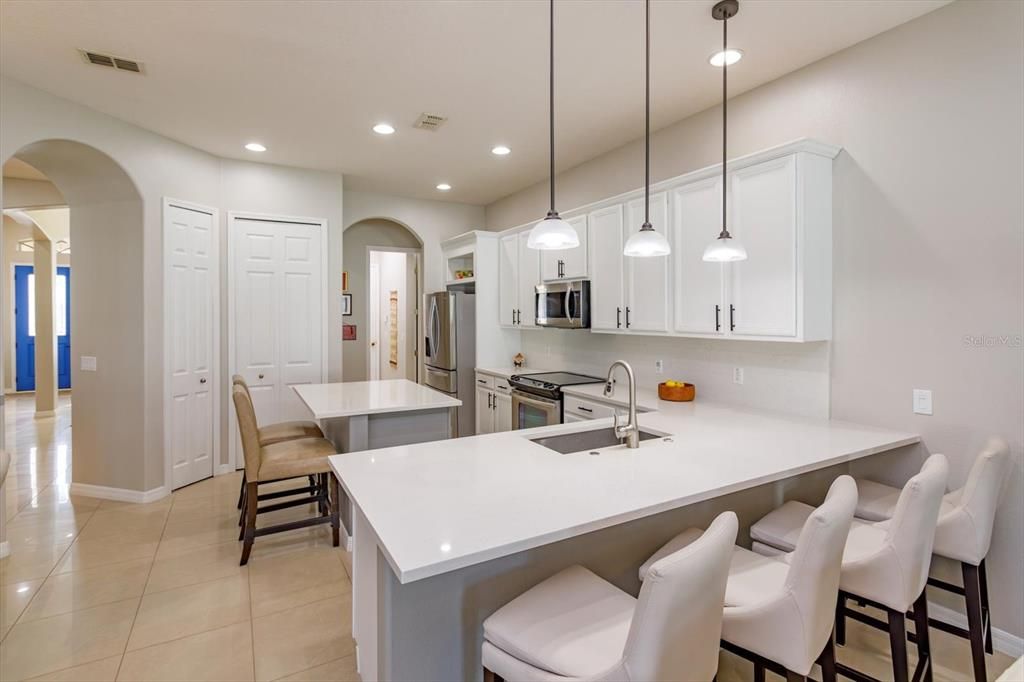 For Sale: $589,000 (4 beds, 3 baths, 2285 Square Feet)