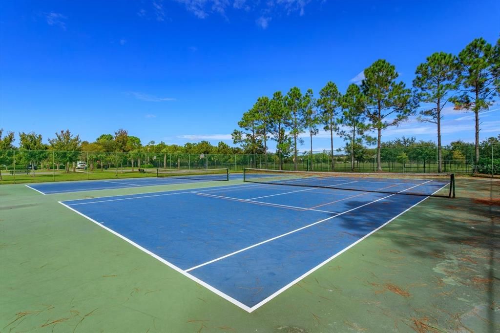 For Sale: $589,000 (4 beds, 3 baths, 2285 Square Feet)