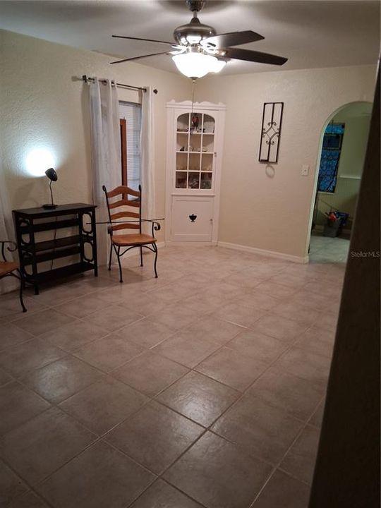 Activo con contrato: $125,000 (1 camas, 1 baños, 793 Pies cuadrados)