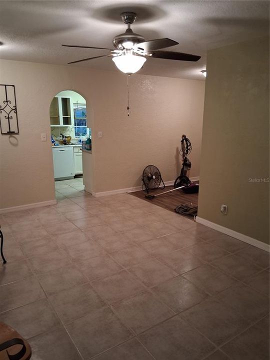 Activo con contrato: $125,000 (1 camas, 1 baños, 793 Pies cuadrados)
