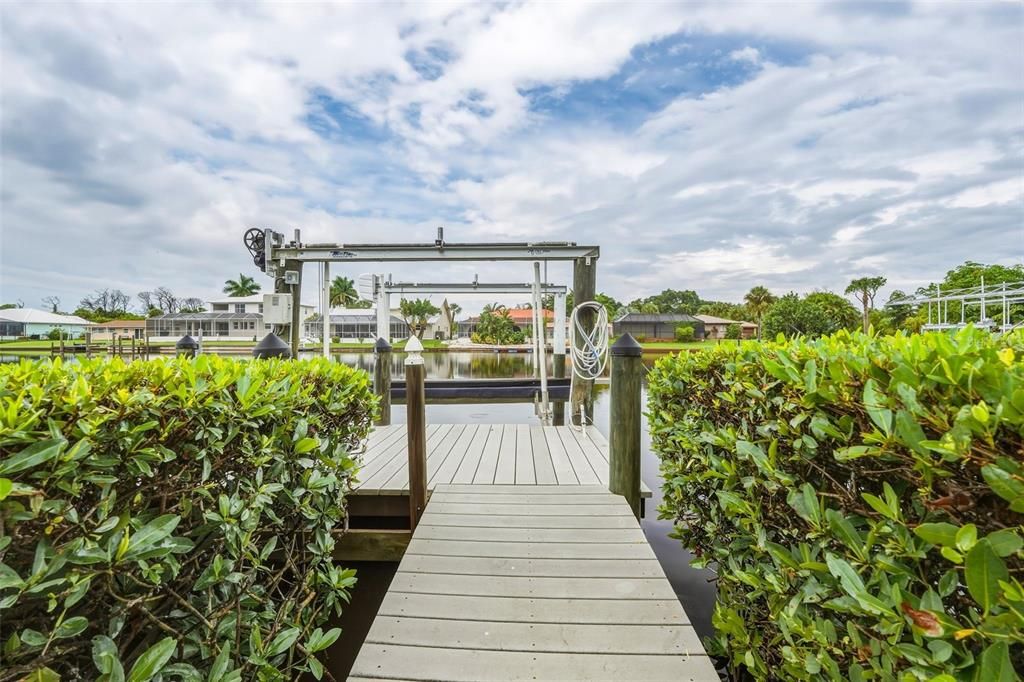 Activo con contrato: $650,000 (3 camas, 2 baños, 1626 Pies cuadrados)
