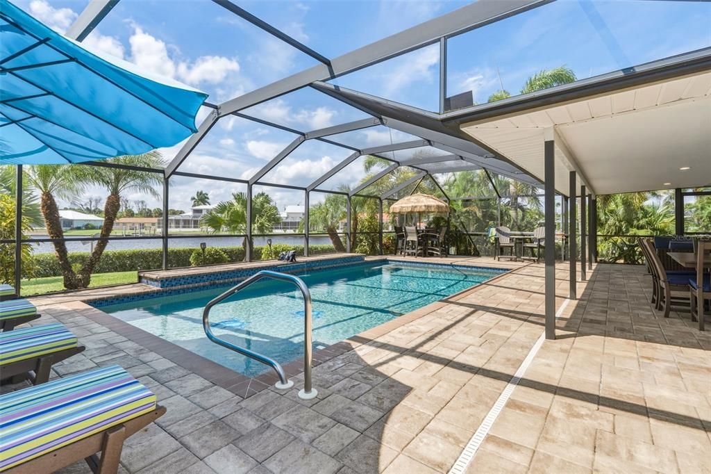 Activo con contrato: $650,000 (3 camas, 2 baños, 1626 Pies cuadrados)