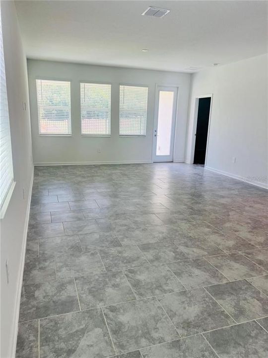 В аренду: $2,800 (4 спален, 3 ванн, 2199 Квадратных фут)