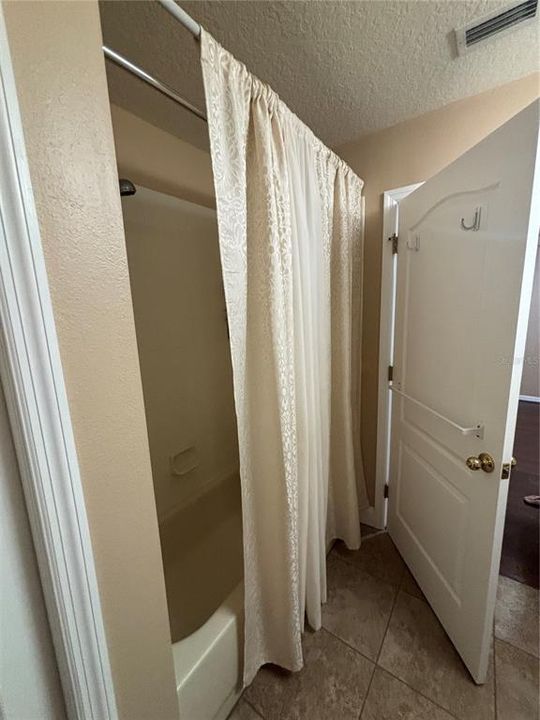 В аренду: $2,200 (3 спален, 2 ванн, 1275 Квадратных фут)