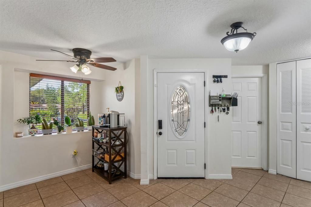 En Venta: $509,999 (3 camas, 2 baños, 1347 Pies cuadrados)