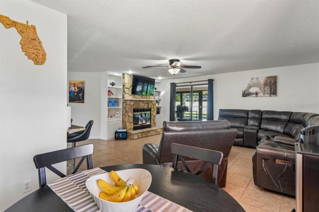 En Venta: $509,999 (3 camas, 2 baños, 1347 Pies cuadrados)