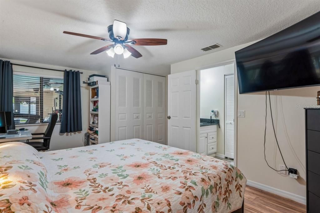En Venta: $509,999 (3 camas, 2 baños, 1347 Pies cuadrados)