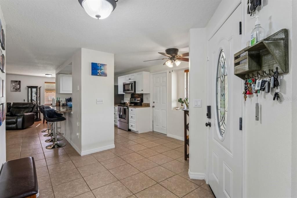 En Venta: $509,999 (3 camas, 2 baños, 1347 Pies cuadrados)