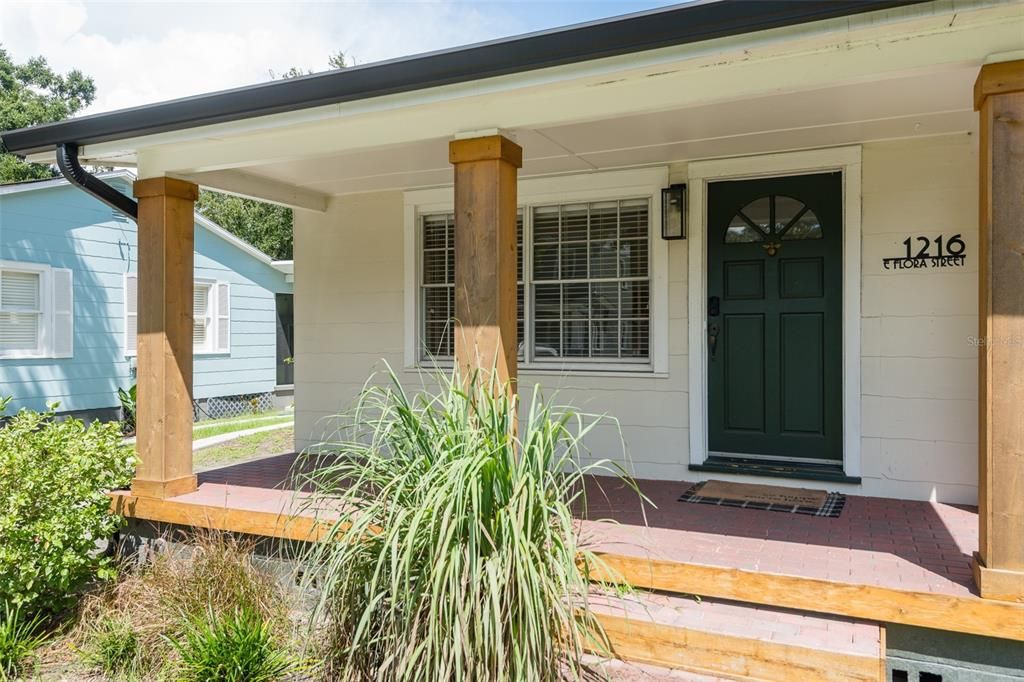 For Rent: $2,600 (3 beds, 2 baths, 1244 Square Feet)