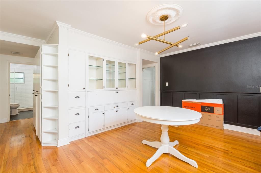 For Rent: $2,600 (3 beds, 2 baths, 1244 Square Feet)