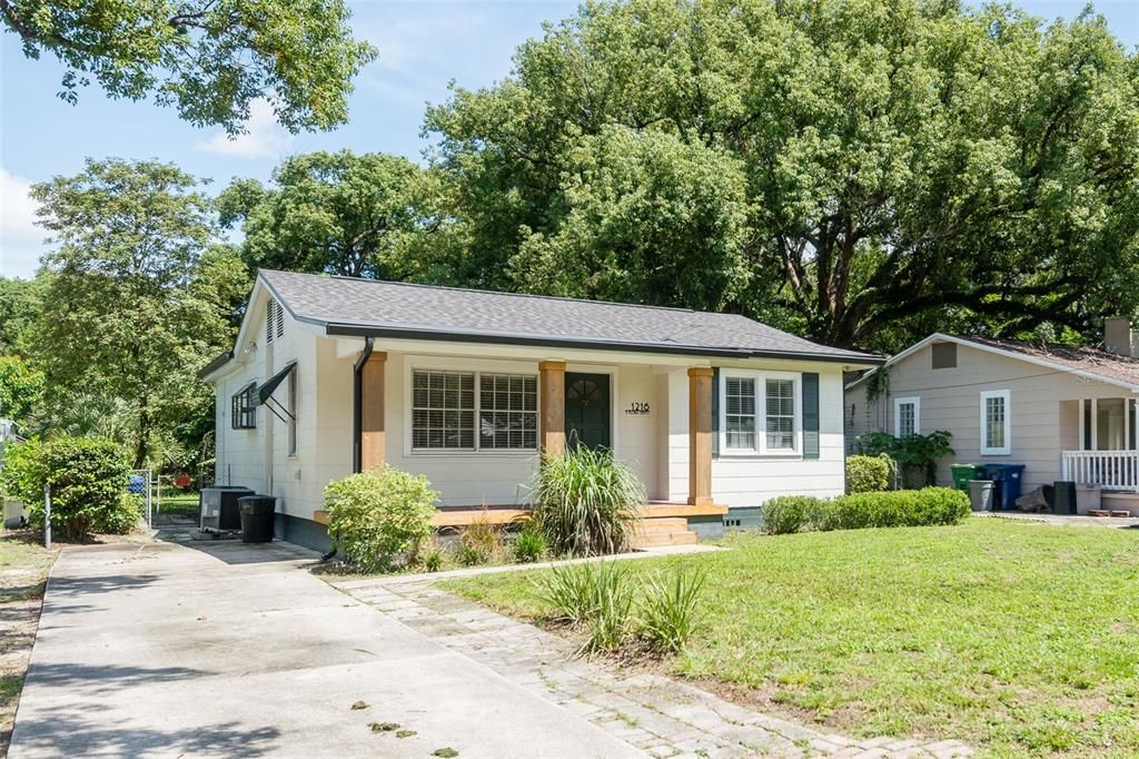 For Rent: $2,600 (3 beds, 2 baths, 1244 Square Feet)