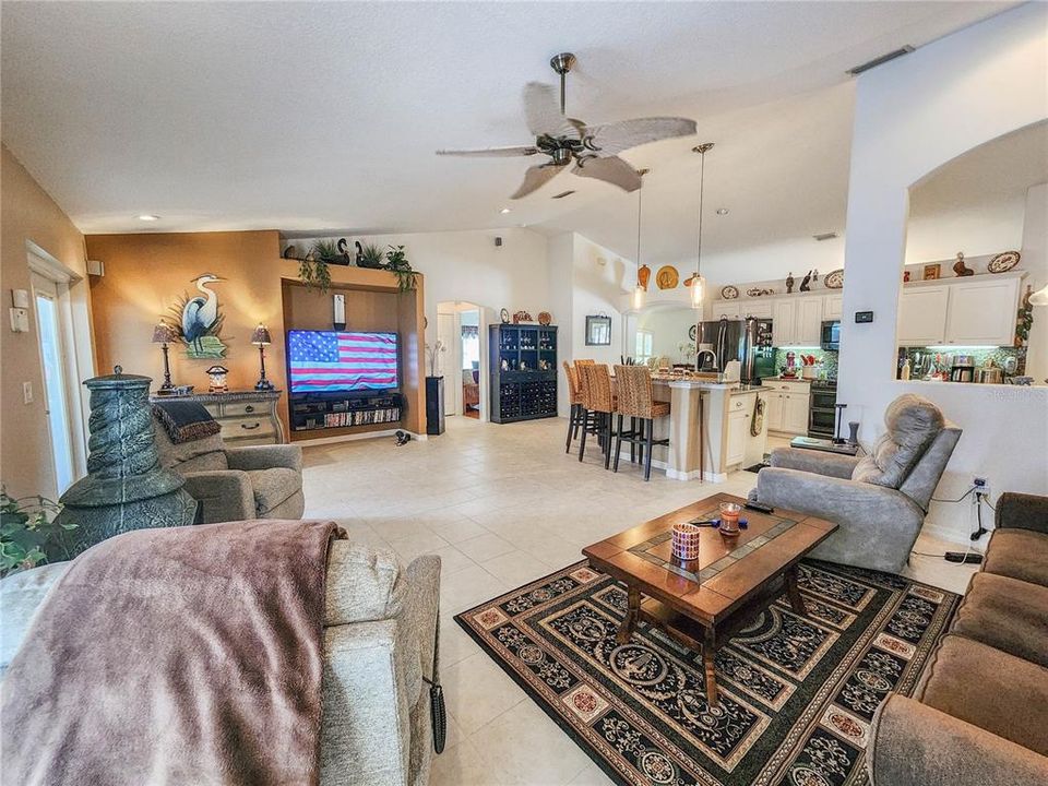 En Venta: $539,900 (3 camas, 2 baños, 2014 Pies cuadrados)