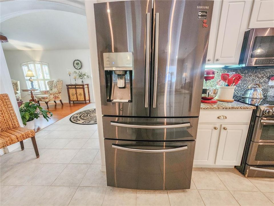 En Venta: $539,900 (3 camas, 2 baños, 2014 Pies cuadrados)