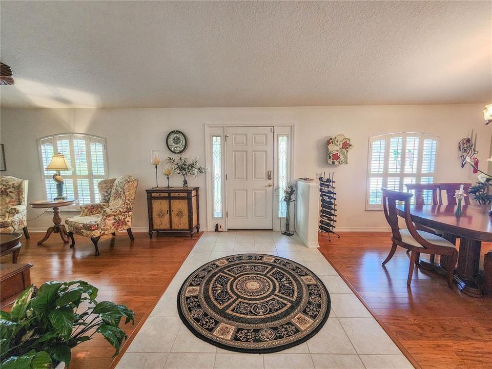 En Venta: $539,900 (3 camas, 2 baños, 2014 Pies cuadrados)
