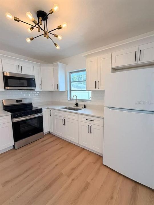 For Rent: $2,500 (3 beds, 1 baths, 1100 Square Feet)