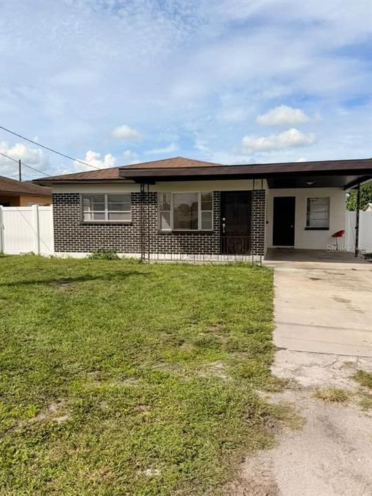 For Rent: $2,500 (3 beds, 1 baths, 1100 Square Feet)