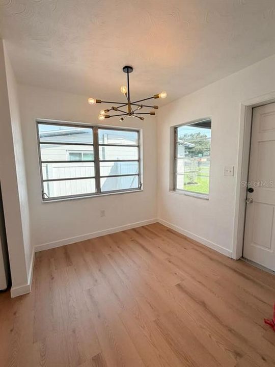 For Rent: $2,500 (3 beds, 1 baths, 1100 Square Feet)