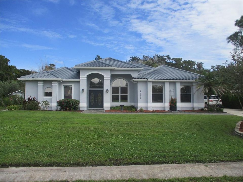 En Venta: $529,000 (4 camas, 2 baños, 2076 Pies cuadrados)
