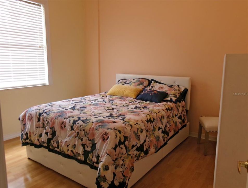 En Venta: $529,000 (4 camas, 2 baños, 2076 Pies cuadrados)