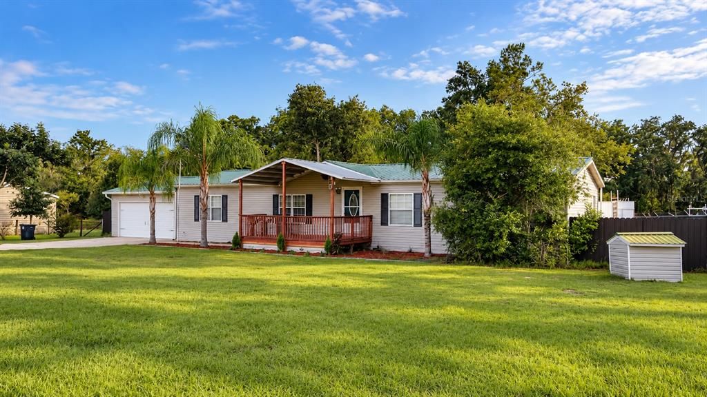 For Sale: $299,900 (3 beds, 3 baths, 1932 Square Feet)