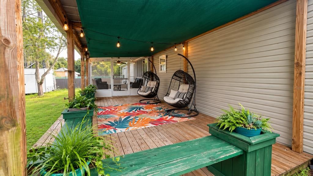 For Sale: $299,900 (3 beds, 3 baths, 1932 Square Feet)