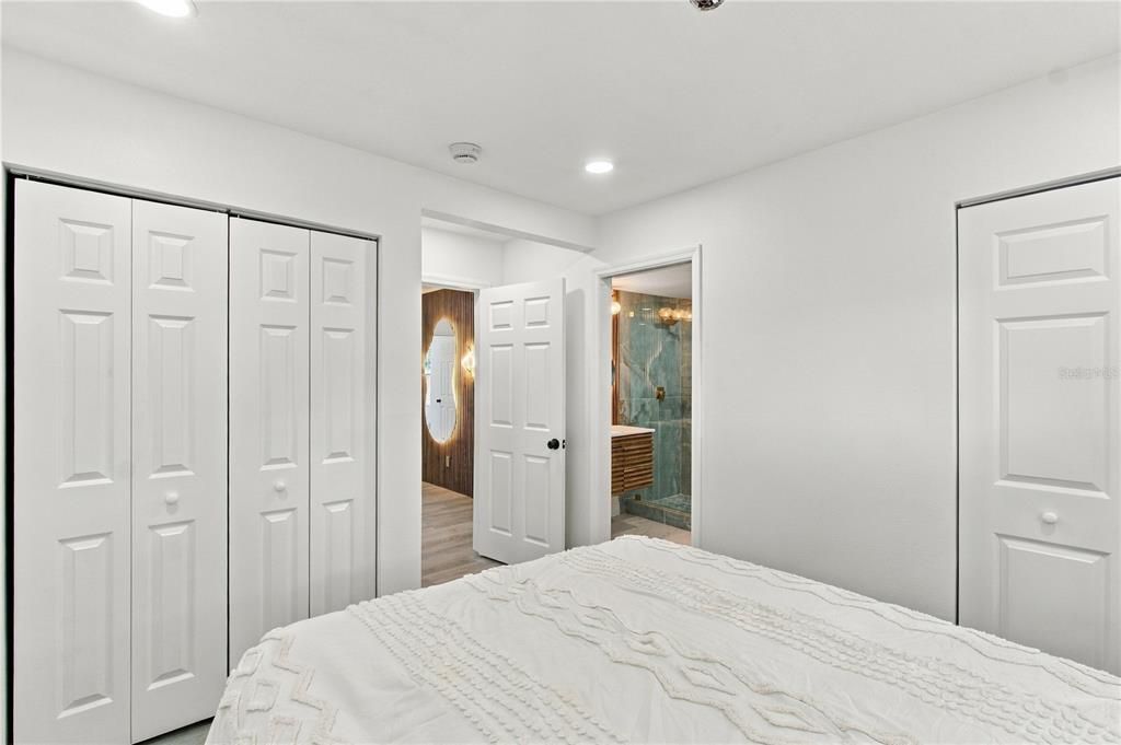 For Sale: $630,000 (9 beds, 6 baths, 3143 Square Feet)