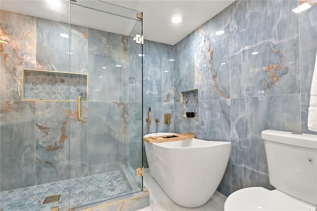For Sale: $630,000 (9 beds, 6 baths, 3143 Square Feet)