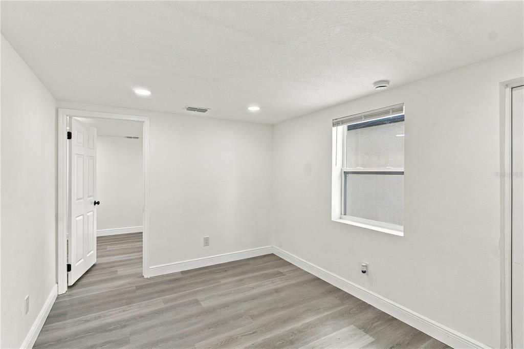 For Sale: $630,000 (9 beds, 6 baths, 3143 Square Feet)