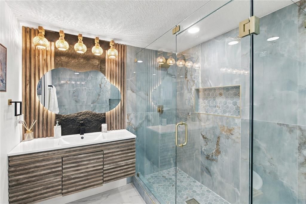 For Sale: $630,000 (9 beds, 6 baths, 3143 Square Feet)